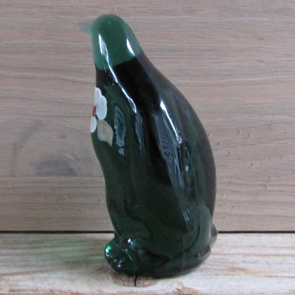 Fenton Glass Spruce Green Penguin Figurine Hand Painted Magnolia Holiday - Picture 2 of 8